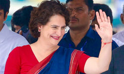 വയനാട്ടിൽ കൊടുങ്കാറ്റായി പ്രിയങ്ക ഗാന്ധി; ലീഡ് 50,000 കടന്നു