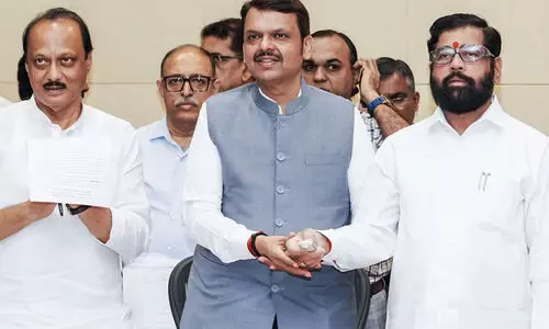 മഹായുതിയിൽ ചർച്ച തുടങ്ങി, പുതിയ സർക്കാർ ചൊവ്വാഴ്ചയോടെ ; മുഖ്യമന്ത്രിയെ ബി.ജെ.പി കേന്ദ്രനേതൃത്വം തീരുമാനിക്കും