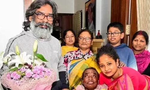Jharkhand Chief Minister Hemant Soren with his mother Roopi Soren and wife Kalpana