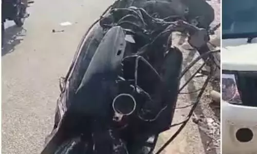 ആയൂരിൽ നിയന്ത്രണം വിട്ട പിക്കപ്പ് വാൻ കടയിലേക്ക് ഇടിച്ചു കയറി