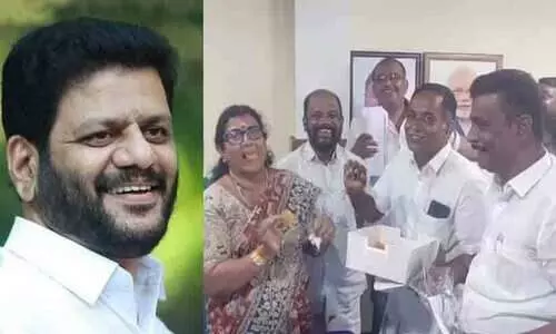 പാലക്കാട് നഗരസഭ അധ്യക്ഷ ഉൾപ്പെടെ 18 ബി.ജെ.പി കൗൺസിലർമാരെയും സ്വാഗതം ചെയ്ത് കോൺഗ്രസ് നേതൃത്വം