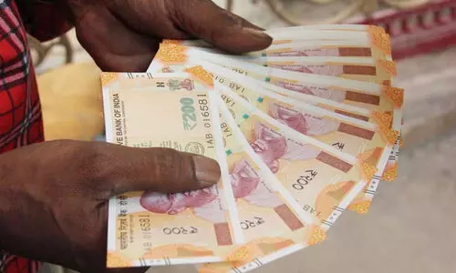 കേന്ദ്രസർക്കാർ ജീവനക്കാരുടെ ശമ്പളം വർധിക്കും; ഡി.എ ഉയർത്താൻ ധാരണ