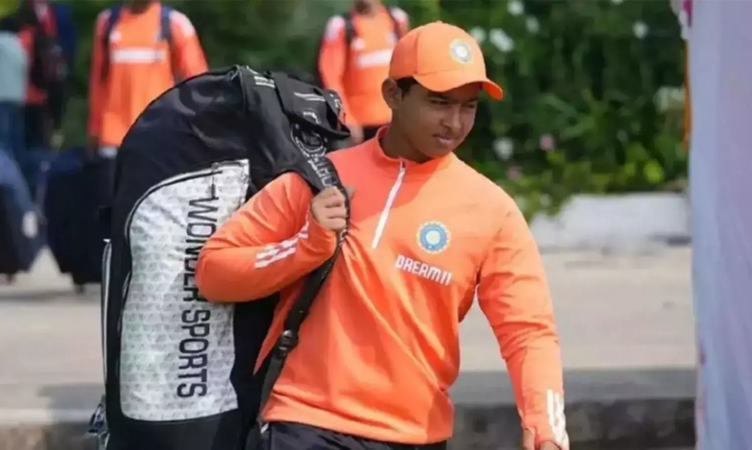 വൈഭവ് സൂര്യവൻശിയുടെ പ്രായം ആർക്കും പരിശോധിക്കാം; ആരോപണം തള്ളി പിതാവ്