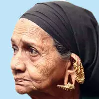 ആ​ച​ക്കു​ട്ടി ഉ​മ്മ