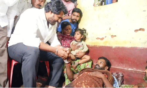 നി​ഖി​ലി​ന്റെ പ​രാ​ജ​യ​ത്തി​ൽ മ​നം​നൊ​ന്ത് ആ​ത്മ​ഹ​ത്യ​ക്ക് ശ്ര​മി​ച്ച് ആ​രാ​ധ​ക​ൻ