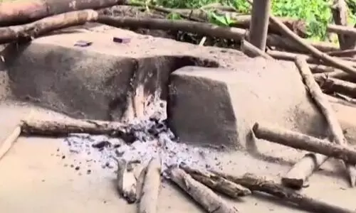 ആദിവാസികളുടെ കുടിലുകൾ പൊളിച്ചു നീക്കിയതിൽ മനുഷ്യാവകാശ കമീഷൻ കേസെടുത്തു