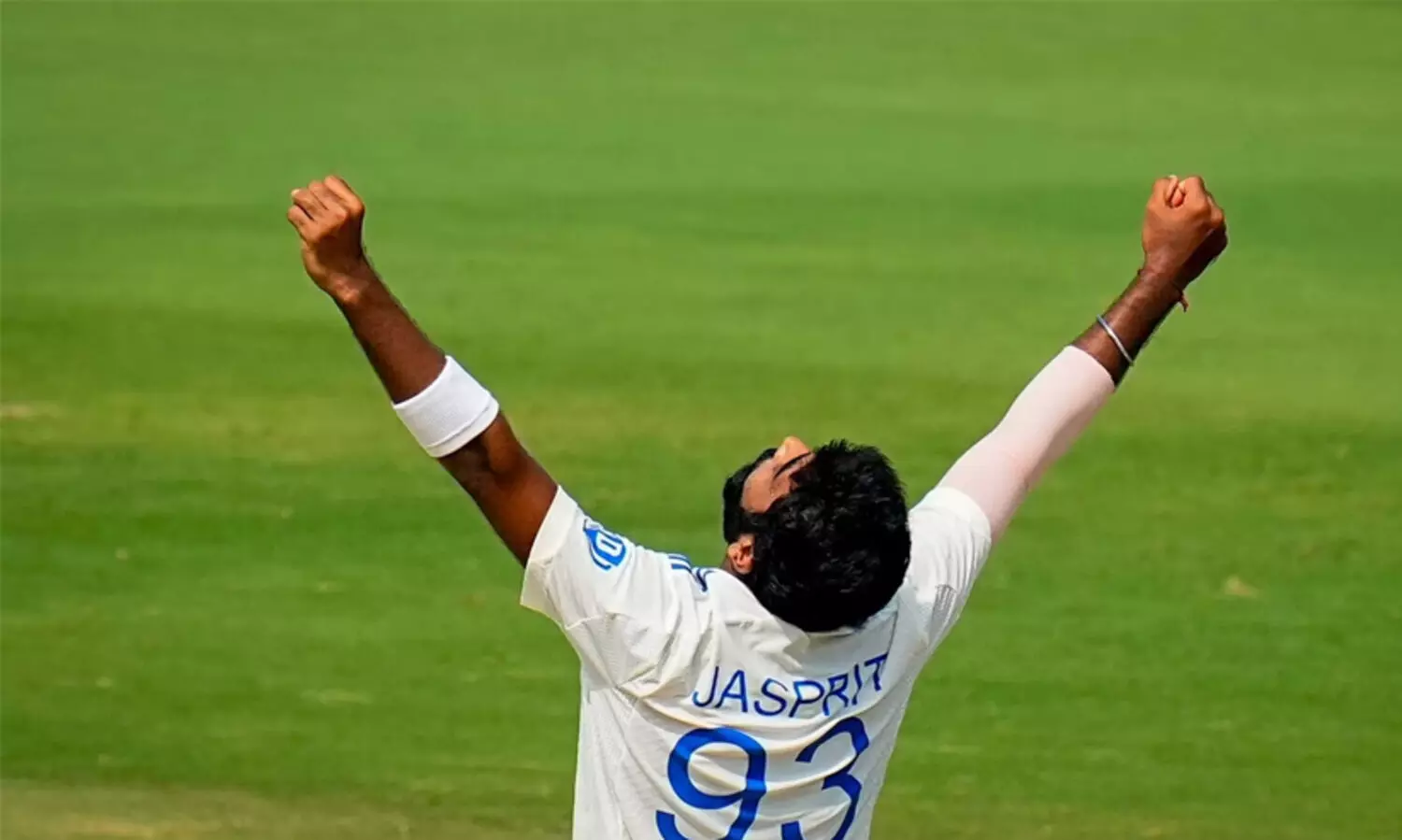 അവർ ബുംറയെ കുറിച്ച് സംസാരിക്കില്ല, എല്ലാവരും ബാറ്റർമാരുടെ പുറകെയാണ്; മാധ്യമങ്ങളെ കുറിച്ച് നാസർ ഹുസൈൻ