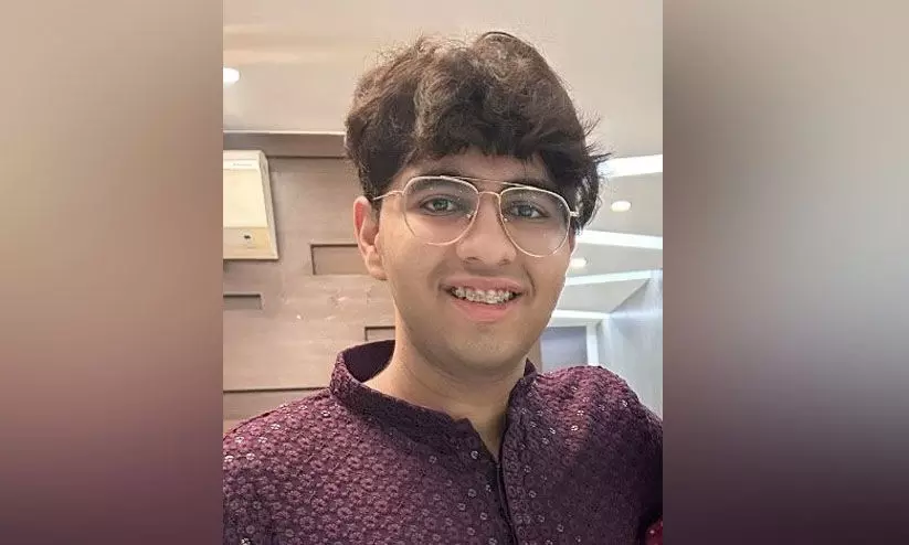 ബോളിവുഡ് സംവിധായകൻ അശ്വിനി ധീറിന്റെ മകൻ കാറപകടത്തിൽ മരിച്ചു ബോളിവുഡ് സംവിധായകൻ അശ്വിനി ധീറിന്റെ മകൻ കാറപകടത്തിൽ മരിച്ചു