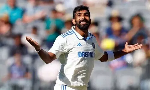 ഒന്നിൽ വീണത് സഹീറെങ്കിൽ മറ്റൊന്നിൽ കപിൽ! റെക്കോഡുകൾ തിരുത്തികുറിച്ച് ബുംറ