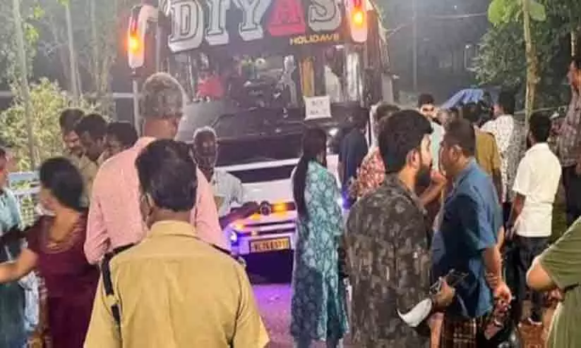 സ്പെഷൽ സ്കൂൾ വിദ്യാർഥികൾക്ക് ഭക്ഷ്യവിഷബാധ: കൊച്ചിയിലെ ഹോട്ടൽ പൂട്ടിച്ചു സ്പെഷൽ സ്കൂൾ വിദ്യാർഥികൾക്ക് ഭക്ഷ്യവിഷബാധ: കൊച്ചിയിലെ ഹോട്ടൽ പൂട്ടിച്ചു