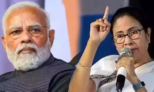 സംസ്ഥാനത്തിനുള്ള ഫണ്ടുകൾ നിർത്തിയത് തെരഞ്ഞെടുപ്പിൽ തിരിച്ചടിച്ചു: ബംഗാളിൽ ഗ്രാമീണ റോഡുകൾക്ക് ഫണ്ടനുവദിക്കാൻ തയ്യാറായി കേ​ന്ദ്രം