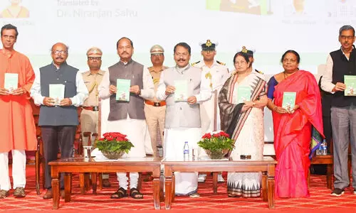 PS Sreedharan Pillai, Thatha Varathirikilla, Ashara Aloka