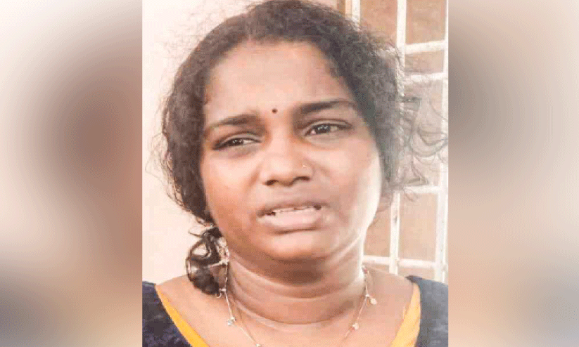 ബസിൽ മോഷണം; തമിഴ്നാട് സ്വദേശിനി പിടിയിൽ ബസിൽ മോഷണം; തമിഴ്നാട് സ്വദേശിനി പിടിയിൽ