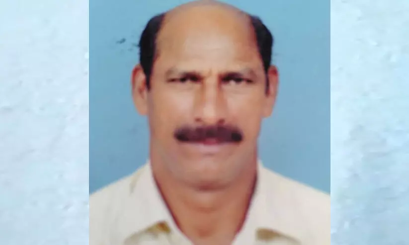 എ.കെ.ജി സെന്റർ മുൻ ജീവനക്കാരൻ മരിച്ച നിലയിൽ എ.കെ.ജി സെന്റർ മുൻ ജീവനക്കാരൻ മരിച്ച നിലയിൽ