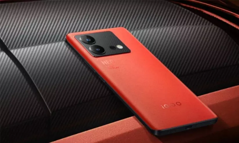 ബ്ലാക്ക് ഫ്രൈഡേ സെയിൽ തുടരുന്നു; മികച്ച ഫോണുകൾ ഓഫറിൽ സ്വന്തമാക്കാം ബ്ലാക്ക് ഫ്രൈഡേ സെയിൽ തുടരുന്നു; മികച്ച ഫോണുകൾ ഓഫറിൽ സ്വന്തമാക്കാം