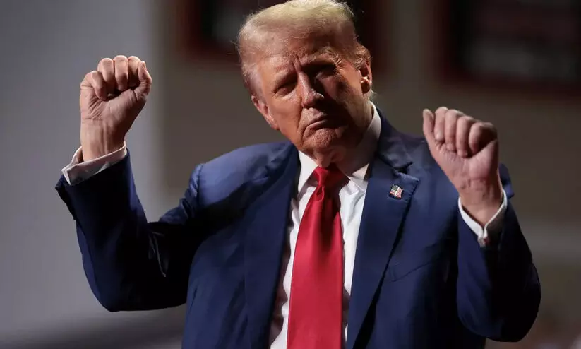 ‘ട്രംപ് അധികാരമേറ്റെടുക്കുന്നതിനു മുമ്പ് തിരിച്ചുവരൂ’; വിദേശ വിദ്യാർഥികൾക്ക് മുന്നറിയിപ്പുമായി യു.എസ് സർവകലാശാലകൾ ‘ട്രംപ് അധികാരമേറ്റെടുക്കുന്നതിനു മുമ്പ് തിരിച്ചുവരൂ’; വിദേശ വിദ്യാർഥികൾക്ക് മുന്നറിയിപ്പുമായി യു.എസ് സർവകലാശാലകൾ