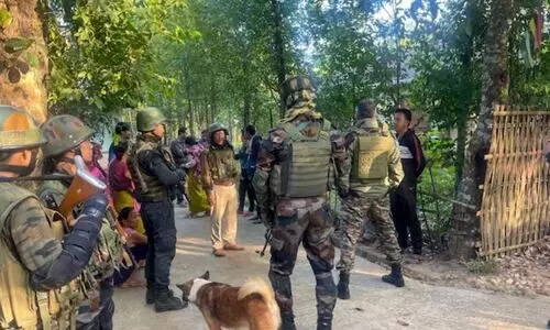 മണിപ്പൂരിലെ കുട്ടികൾ ഇടവേളക്ക് ശേഷം സ്കൂളിലേക്ക്; നിരോധനാജ്ഞ പിൻവലിക്കാതെ അധികൃതർ