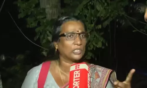 ‘പെണ്ണുപിടിയനെ സി.പി.എം നേതാവാക്കിയാൽ ഞങ്ങൾ സഹിക്കണോ? കൊലപാതകിയെ സംരക്ഷിക്കാം, ഇത് വേണ്ട’ -പൊട്ടിത്തെറിച്ച് കൊല്ലത്തെ സി.പി.എം വനിതാ പ്രവർത്തകർ