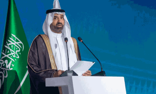 തൊ​ഴി​ൽ മ​ന്ത്രി അ​ഹ്​​മ്മ​ദ്​  അ​ൽ​റാ​ജി​ഹി