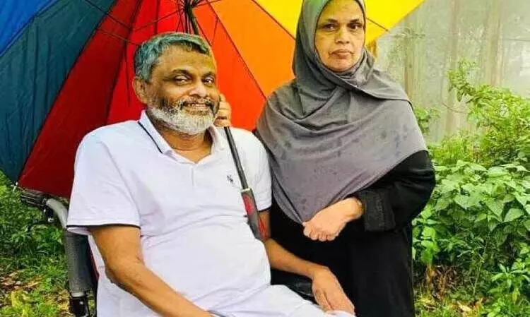 അന്ന് പ്രവാസി,   ഇന്ന് ചലനമറ്റ സന്ദര്‍ശകന്‍