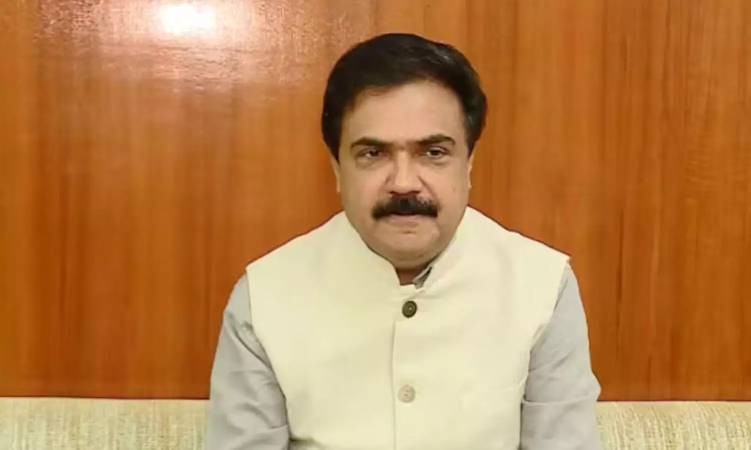 അടുപ്പേൽ വെച്ച വെള്ളമങ്ങ് വാങ്ങിവെച്ചാൽ മതി; മുന്നണി വിടുമെന്ന വാർത്തയിൽ പ്രതികരിച്ച് ജോസ് കെ.മാണി