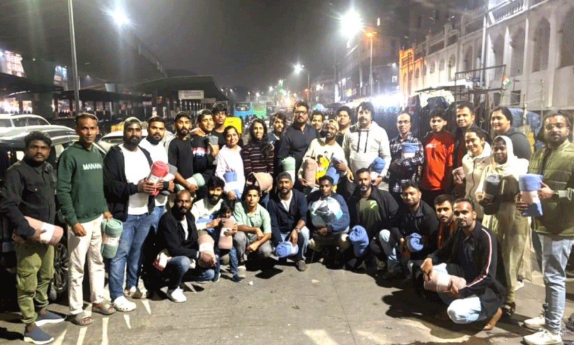 Bengaluru malayali friends blanket distribution