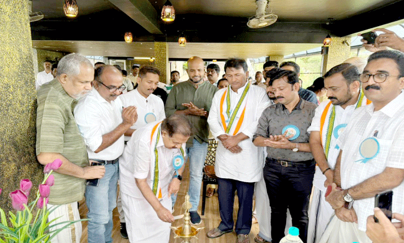 ഉന്നത വിദ്യാഭ്യാസ മേഖലയുടെ രാഷ്ട്രീയവത്കരണം: സർക്കാർ പിന്മാറണം -ചെന്നിത്തല