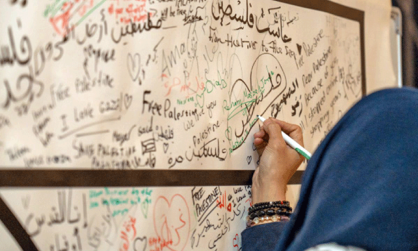 ഒപ്പുവെക്കുന്നവർ ഒപ്പുവെക്കുന്നവർ