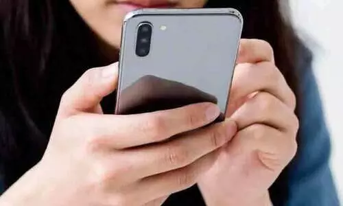 മൊബൈൽ ഫോണിൽനിന്ന് എട്ടുമണിക്കൂർ വിട്ടുനിന്നു! ചൈനീസ് യുവതിക്ക് സമ്മാനമായി ലഭിച്ചത് ലക്ഷം രൂപ