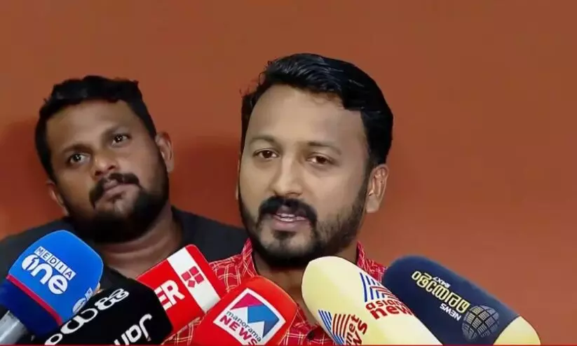 ‘പെട്ടിവിവാദം ജനഹിതത്തെ അട്ടിമറിക്കാനുള്ള ശ്രമം; ബി.ജെ.പിയെ ജയിപ്പിക്കാൻ സി.പി.എം ആരോപണവുമായി വന്നു’ ‘പെട്ടിവിവാദം ജനഹിതത്തെ അട്ടിമറിക്കാനുള്ള ശ്രമം; ബി.ജെ.പിയെ ജയിപ്പിക്കാൻ സി.പി.എം ആരോപണവുമായി വന്നു’