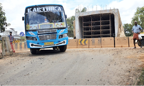 അടിപ്പാത റെഡി, പക്ഷേ ബസ് കടക്കില്ല