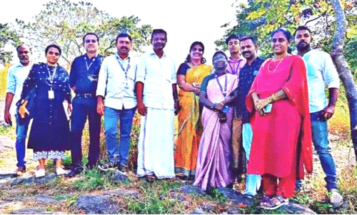 സഞ്ചാരികളെ ഇതിലേ... സഞ്ചാരികളെ ഇതിലേ...