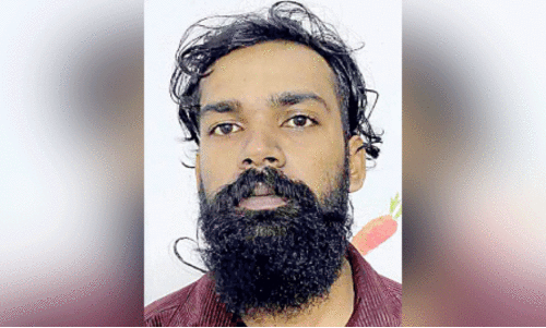 നാലര കിലോ കഞ്ചാവുമായി യുവാവ് അറസ്റ്റിൽ നാലര കിലോ കഞ്ചാവുമായി യുവാവ് അറസ്റ്റിൽ