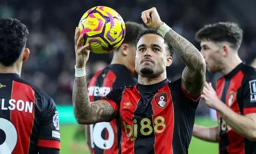 ഹാട്രിക് പെനാൽറ്റി..!, പ്രീമിയർ ലീഗിൽ ഇതാദ്യം; പുതിയ റെക്കോഡ് ബോൺമൗത്ത് മിഡ്ഫീൽഡറുടെ പേരിൽ