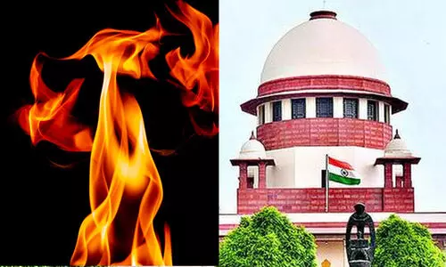 സുപ്രീം കോടതിയിൽ തീപിടിത്തം; ഷോർട്ട് സർക്യൂട്ടെന്ന് പ്രാഥമിക നിഗമനം, കോടതി നടപടികൾ ഭാഗികമായി തടസ്സപ്പെട്ടു