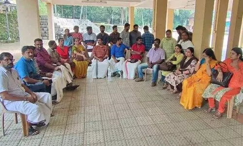 കലാമണ്ഡലത്തിൽ 60 അധ്യാപകർ സമരത്തിൽ