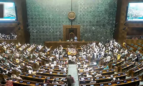 അദാനി; നോട്ടീസ് നൽകാതെ ഇടത് പാർട്ടികളും