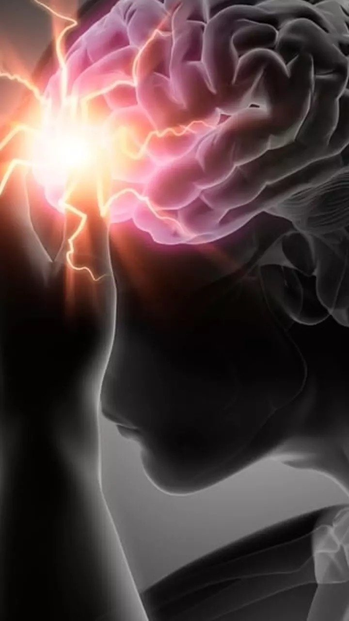 സ്​ട്രോക്ക് എന്താണ് ? എങ്ങനെയാണ് സ്ട്രോക്കിനെ നേരിടുക?