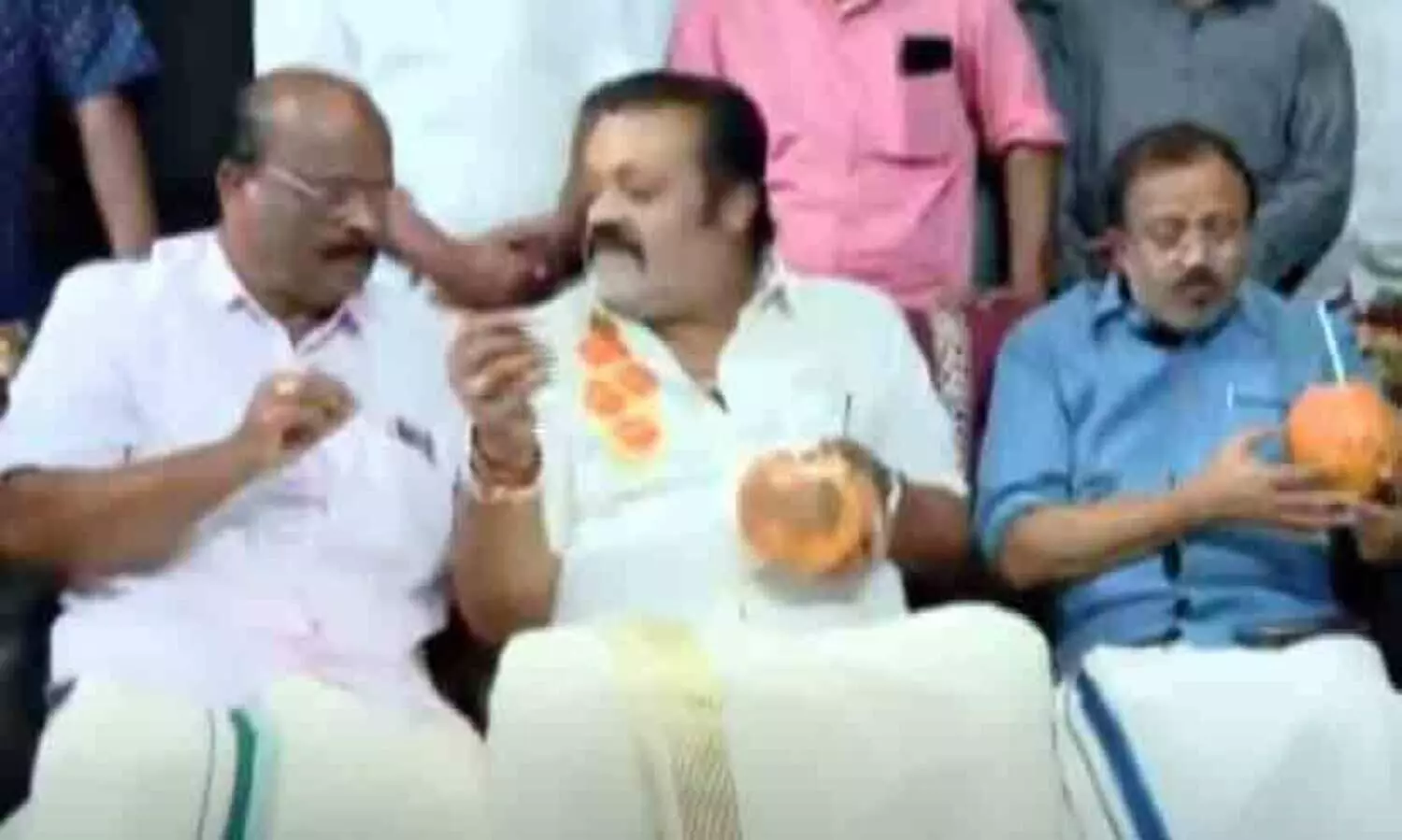 മധു മുല്ലശ്ശേരിയുടെ വീട്ടില്‍ സുരേഷ് ഗോപിയും വി. മുരളീധരനുമെത്തി; മകളും ബി.ജെ.പിയിലേക്ക്