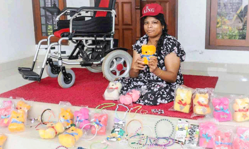 വൈകല്യങ്ങളെ തോൽപിച്ച കരവിരുതിന്റെ താളം വൈകല്യങ്ങളെ തോൽപിച്ച കരവിരുതിന്റെ താളം