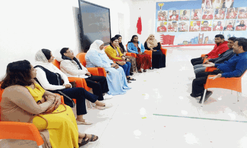 ബ​ഹ്‌​റൈ​നി വ​നി​താ ദി​നം; മാ​മാ ബ​സ്മ​യെ സ​ന്ദ​ർ​ശി​ച്ചു