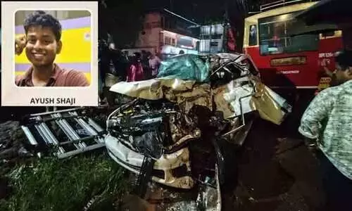 മ​ക​ന്‍റെ മരണം അ​റി​യാ​തെ നാട്ടിലെത്തി ഷാ​ജിയും ഉഷയും; ആ​ഗ്ര​ഹം പൂർത്തിയാകാതെ ആയുഷ് മടങ്ങി