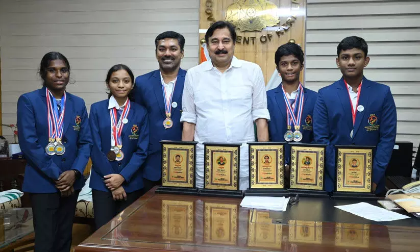 മിനി ഗോൾഫ് ഏഷ്യൻ ചാമ്പ്യൻഷിപ്പിൽ മെഡലുകൾ നേടിയവരെ ആദരിച്ചു