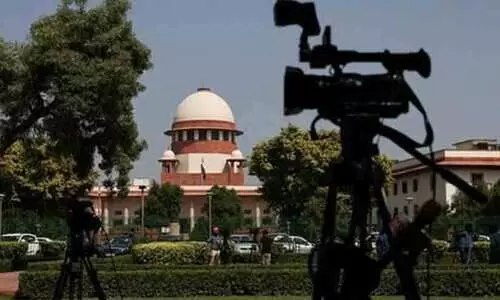 പുരുഷൻമാർക്ക് ആർത്തവമുണ്ടായാൽ മാത്രമേ സ്ത്രീകളുടെ വിഷമങ്ങൾ മനസിലാകൂ; വനിത ജഡ്ജിയെ പിരിച്ചുവിട്ടതിൽ സുപ്രീംകോടതി