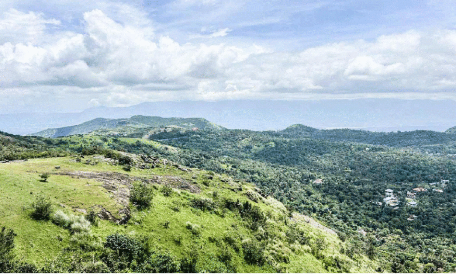ആമപ്പാറ; മലമുകളിലെ വിസ്മയക്കാഴ്ച