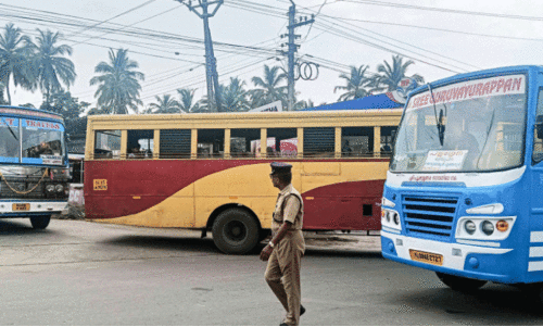 കൊല്ലങ്കോട് സ്റ്റാൻഡിൽ ബസുകൾ കയറിത്തുടങ്ങി കൊല്ലങ്കോട് സ്റ്റാൻഡിൽ ബസുകൾ കയറിത്തുടങ്ങി