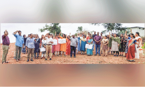 ഡി.ബി കോളജ് ഭൂമി സ്വകാര്യവ്യക്തി കൈയേറിയതായി പരാതി ഡി.ബി കോളജ് ഭൂമി സ്വകാര്യവ്യക്തി കൈയേറിയതായി പരാതി