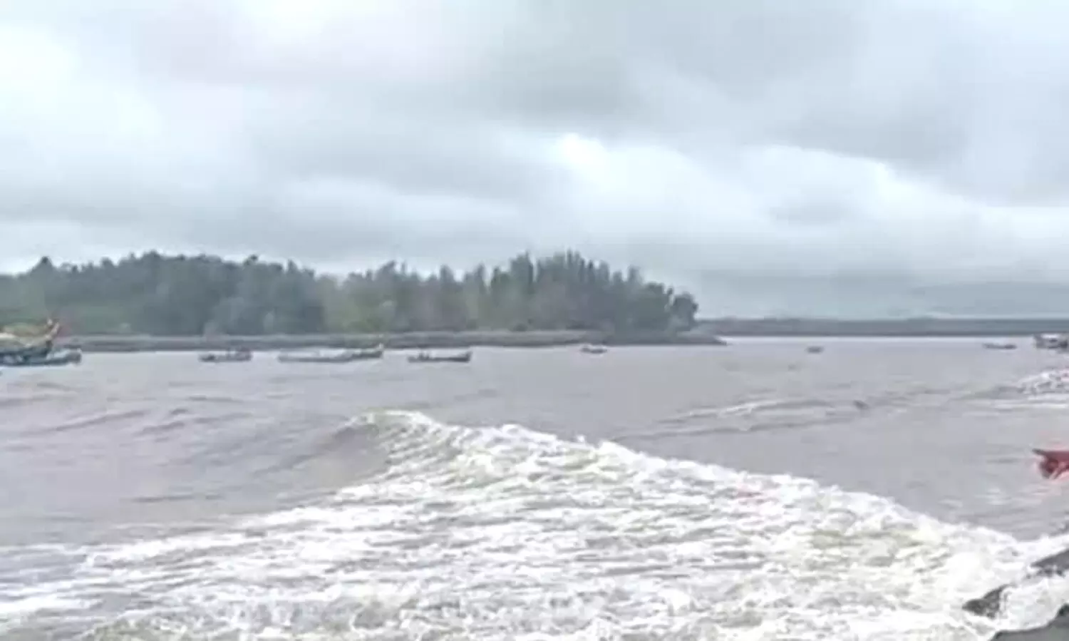 thrikkarippur 098897