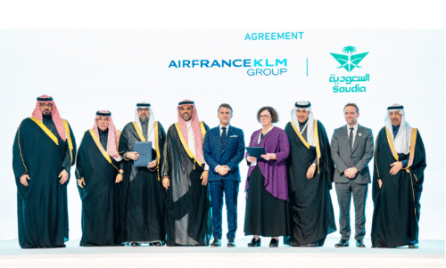 സൗ​ദി-​ഫ്ര​ഞ്ച് ഇ​ൻ​വെ​സ്​​റ്റ്​​മെ​ന്‍റ് ഫോ​റം; വി​മാ​ന​ങ്ങ​ളു​ടെ അ​റ്റ​കു​റ്റ​പ്പ​ണി​ക്ക്​ ഫ്രാ​ൻ​സ്​ പ​ങ്കാ​ളി​ത്തം