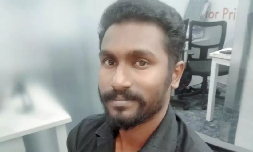 ഋഷികേശില് ഗംഗാനദിയില് കാണാതായ ആകാശ് മോഹന്റെ മൃതദേഹം കണ്ടെത്തി ഋഷികേശില് ഗംഗാനദിയില് കാണാതായ ആകാശ് മോഹന്റെ മൃതദേഹം കണ്ടെത്തി